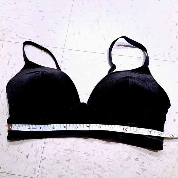 La senza | Elegant Black Velvet Bralette - Picture 7 of 7